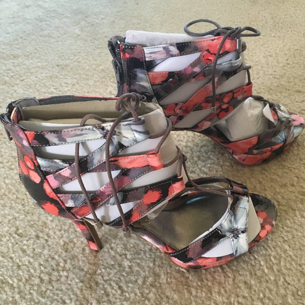 Wild Pair Amnesti Dress Pumps, Pink Flower, 8M(US)